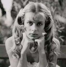 给魔鬼一个女儿,神秘降世，命运交织的奇幻传奇